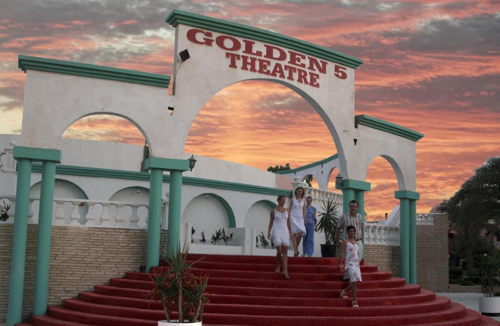 Golden 5 Diamond Beach Hotel & Resort Хургада Экстерьер фото